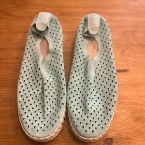 Ilse Jacobsen iconic Tulip slip ons in turquoise.